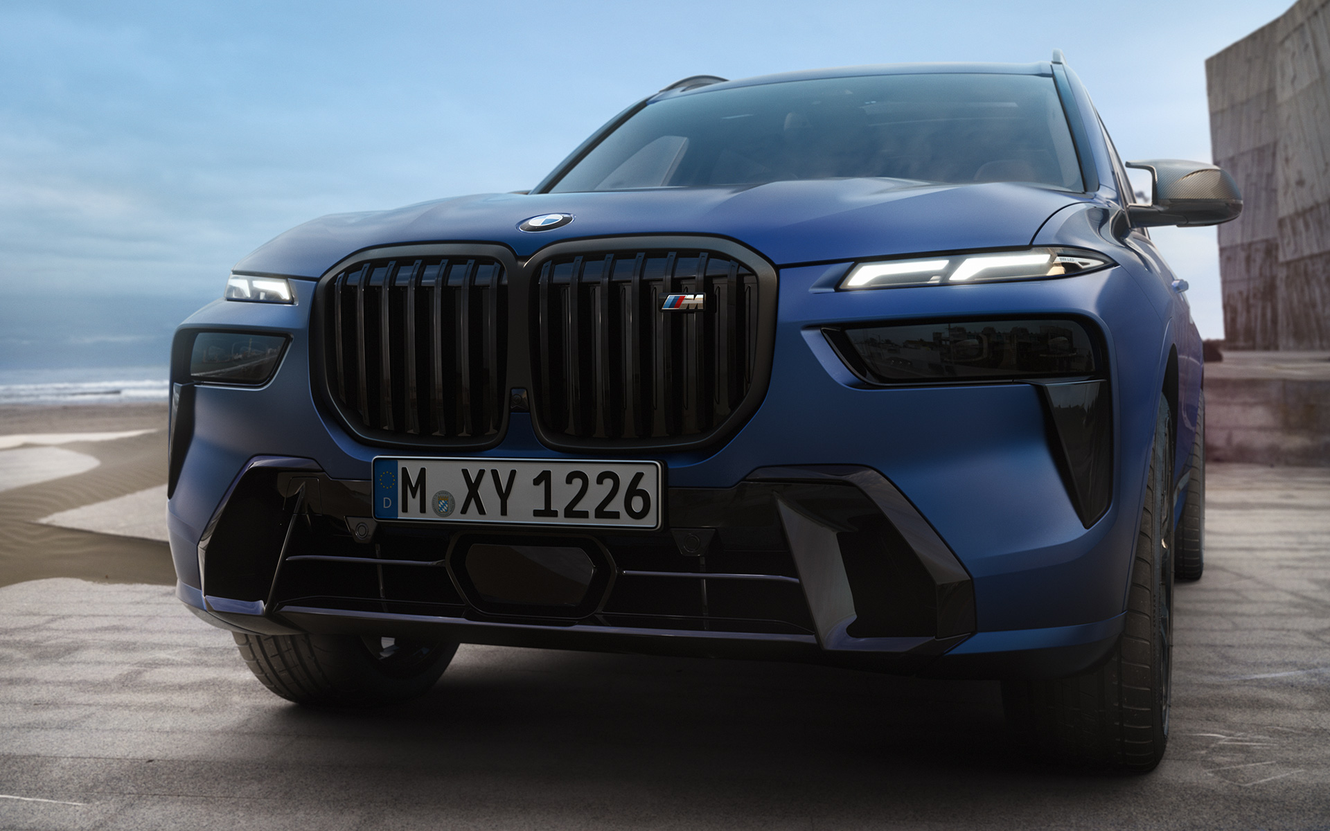 BMW X7 M60i LCI xDrive Albastru Frozen Marina Bay 